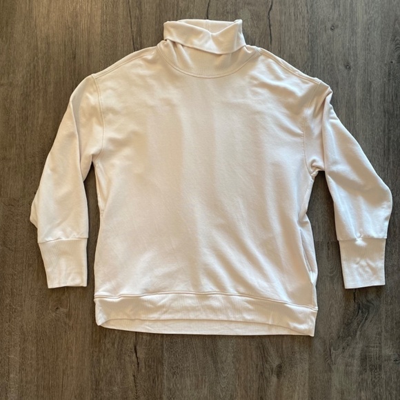 ATHLETA Balance Cinch Turtleneck Sweatshirt Chantilly Cream Size Large - Picture 10 of 10